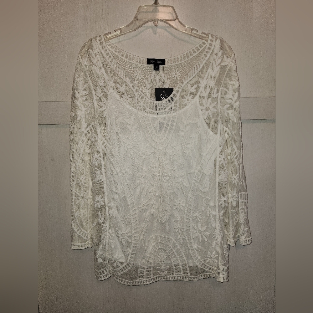 NWT Brittany Black size medium lace top over knit shell‎